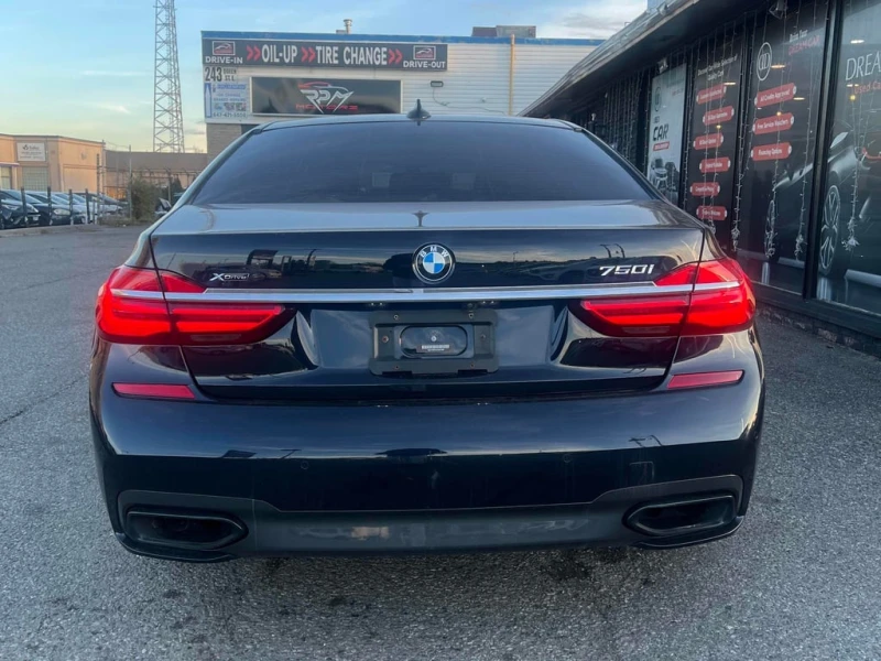 BMW 750 * 750i xDrive * CARFAX * ЦЕНА ДО БГ, снимка 5 - Автомобили и джипове - 53035285