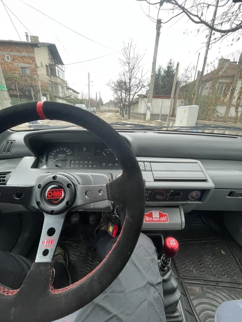 Renault Clio, снимка 4 - Автомобили и джипове - 53374801
