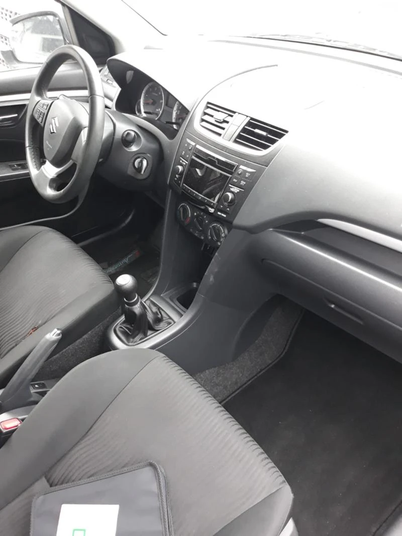 Suzuki Swift 1.3, снимка 5 - Автомобили и джипове - 46610629