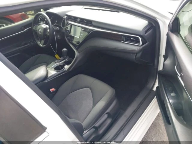 Toyota Camry LE АВТОФИНАНСИРАНЕ*  - изображение 5