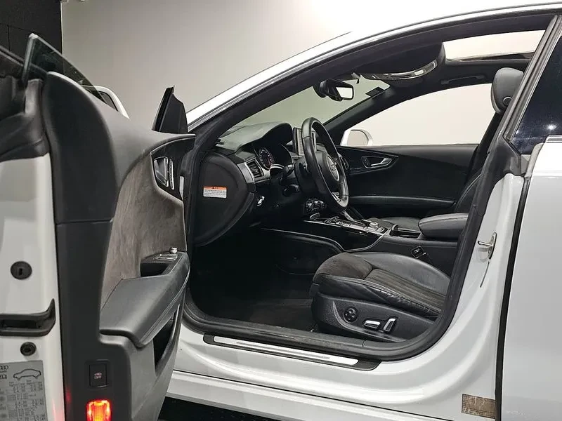 Audi A7 40 Tfsi Quattro Sport, снимка 10 - Автомобили и джипове - 55389812