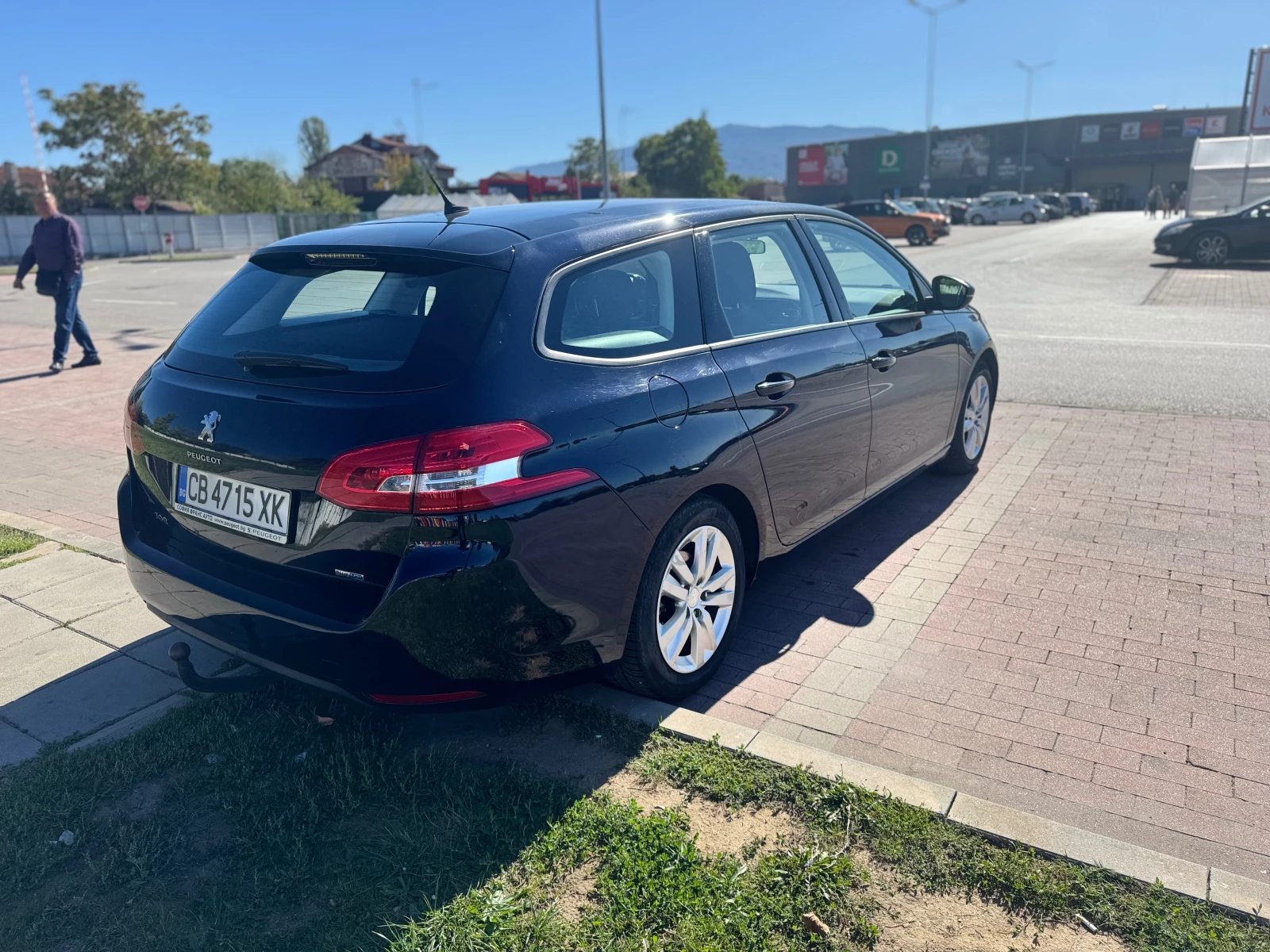 Peugeot 308 1, 6 Blue HDI - изображение 5