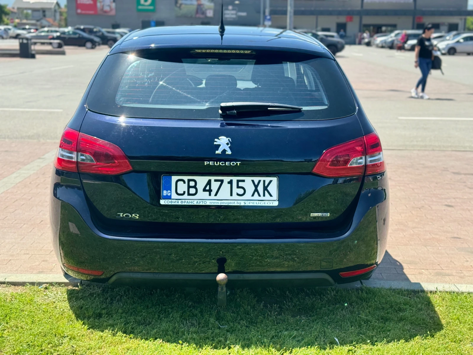 Peugeot 308 1, 6 Blue HDI - изображение 3