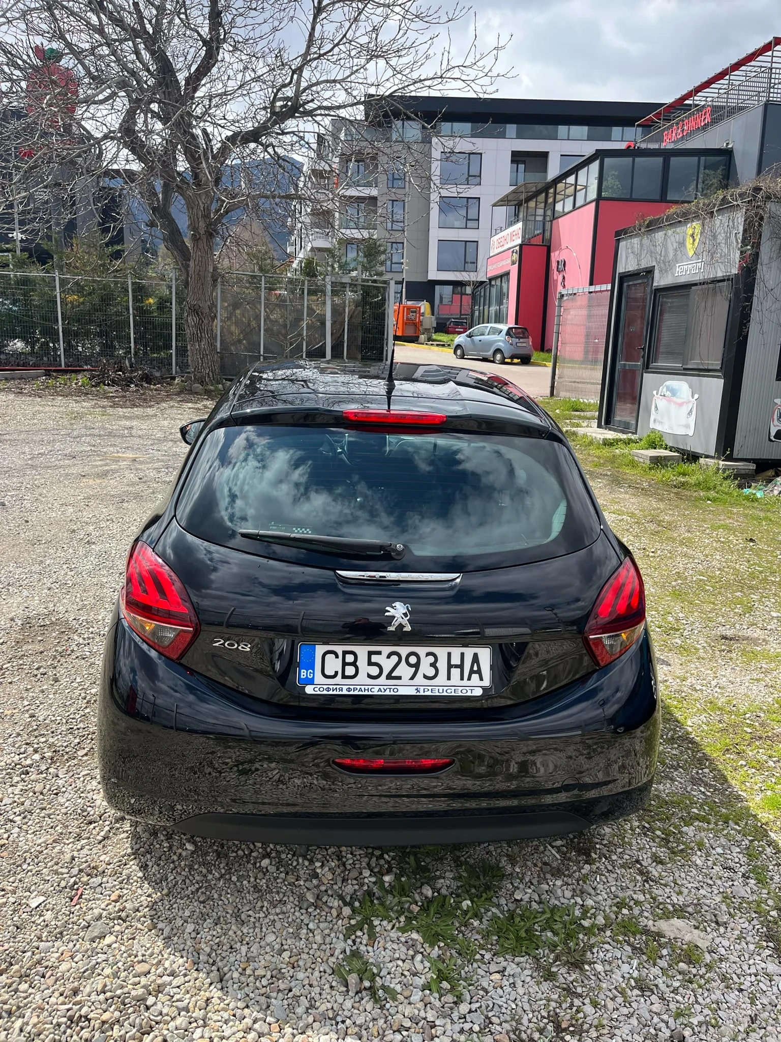 Peugeot 208 1.2 VTi 82 hp, 78 000 км, първи собственик от СФА - изображение 6