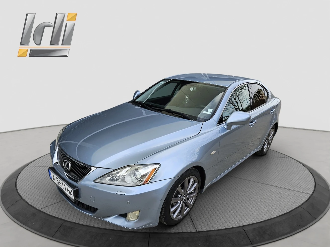 Lexus IS 250 2.5  - изображение 2