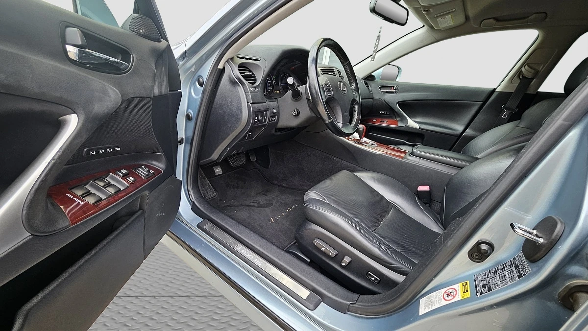 Lexus IS 250 2.5  - изображение 10