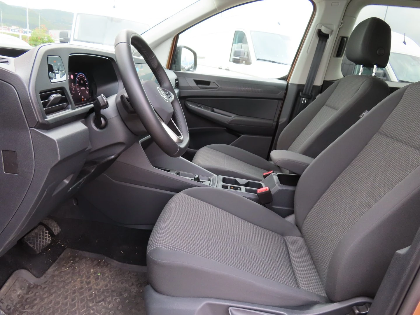 VW Caddy Maxi TDI 7 ����� | Mobile.bg � ����������� 5