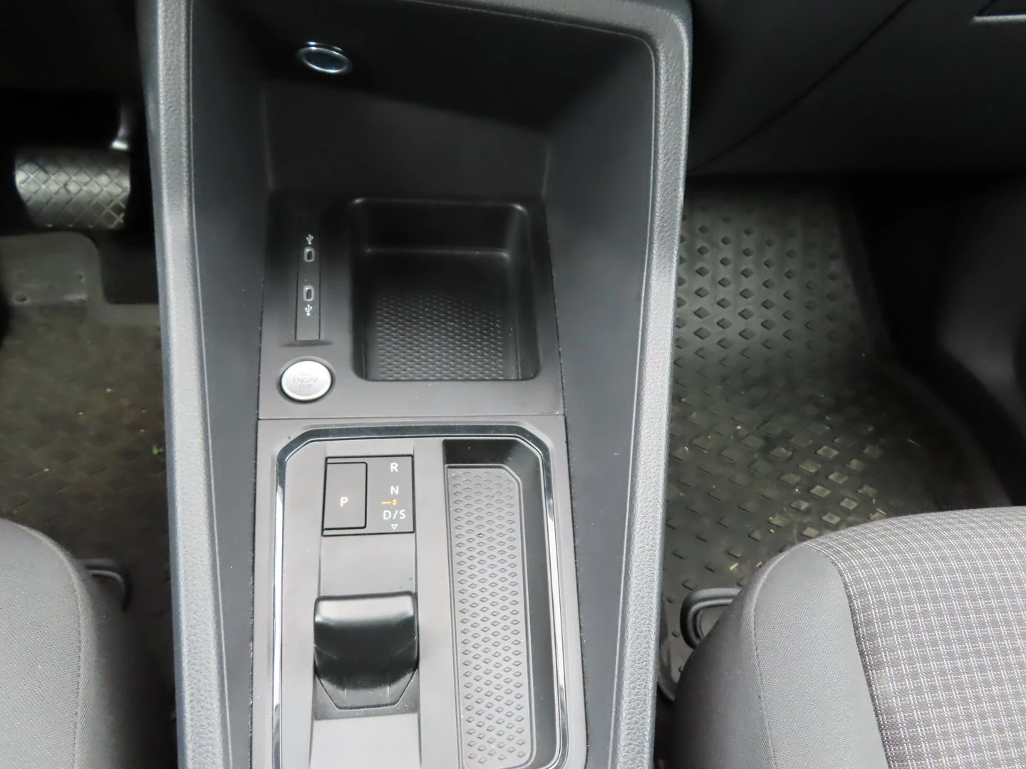 VW Caddy Maxi TDI 7 ����� | Mobile.bg � ����������� 11