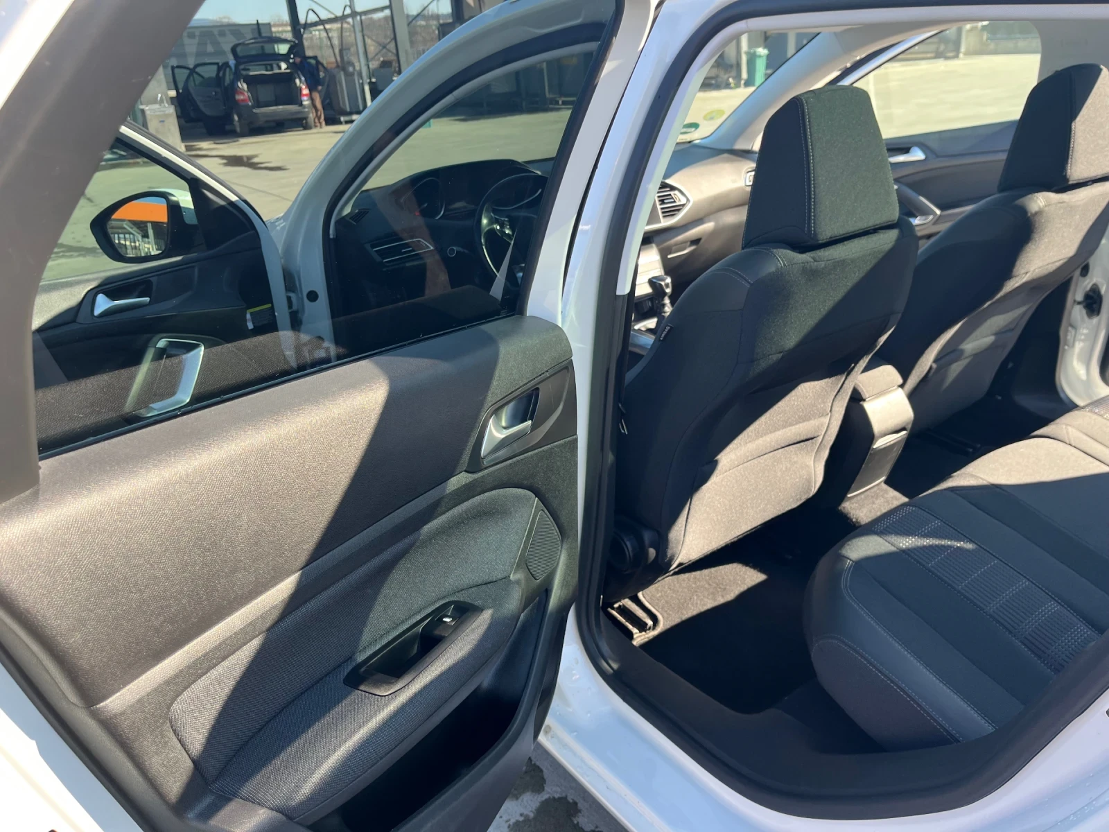 Peugeot 308 SW 1.5 | Mobile.bg � ����������� 17
