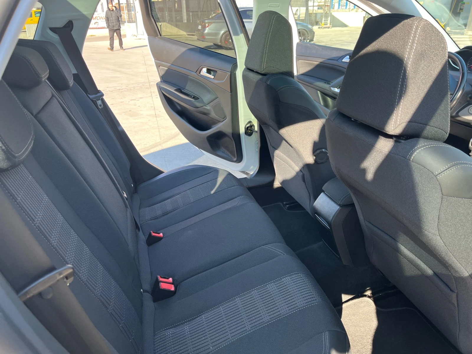 Peugeot 308 SW 1.5 | Mobile.bg � ����������� 16