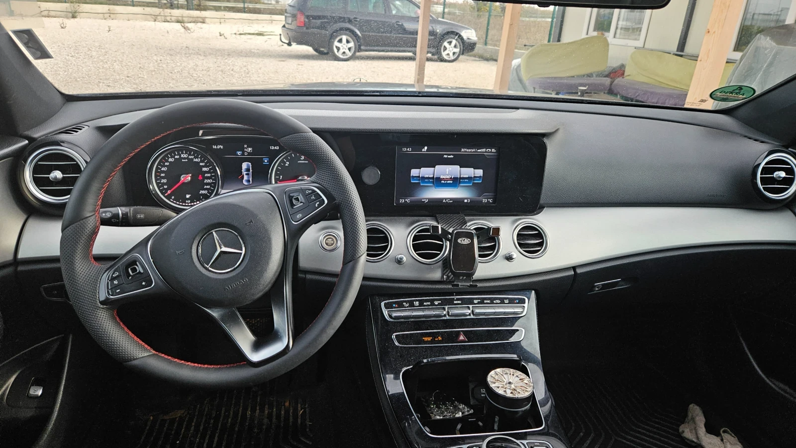 Mercedes-Benz E 200 W213 - изображение 9