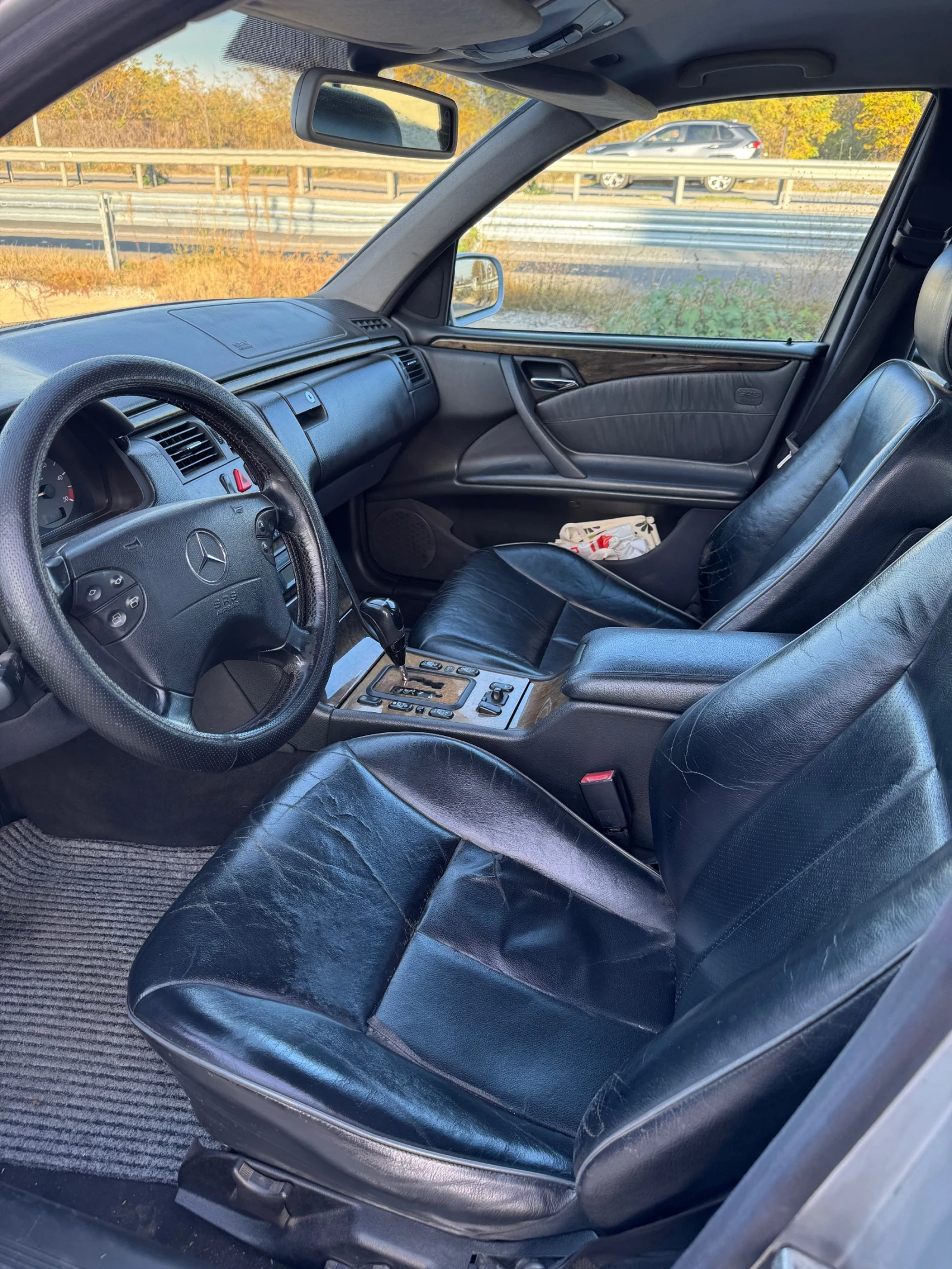 Mercedes-Benz E 270  - изображение 6