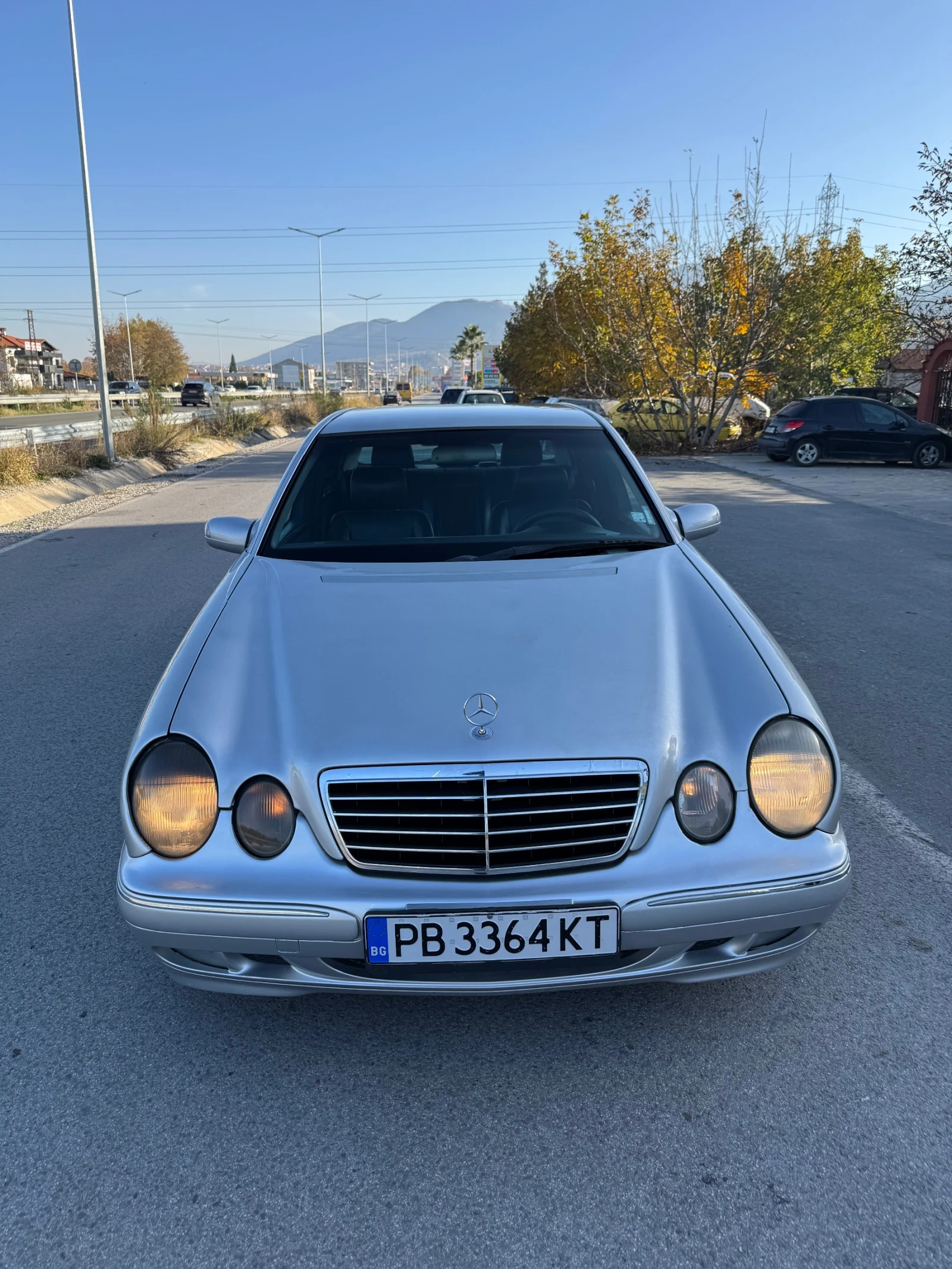 Mercedes-Benz E 270  - изображение 2