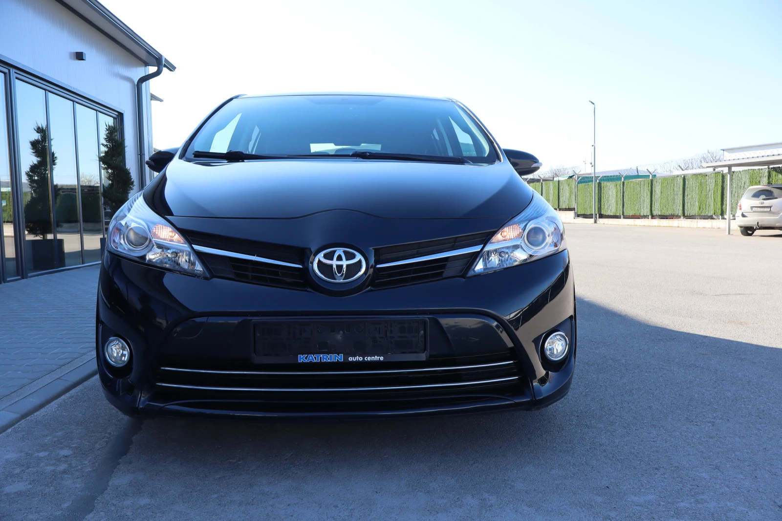 Toyota Verso 1.6i - изображение 2