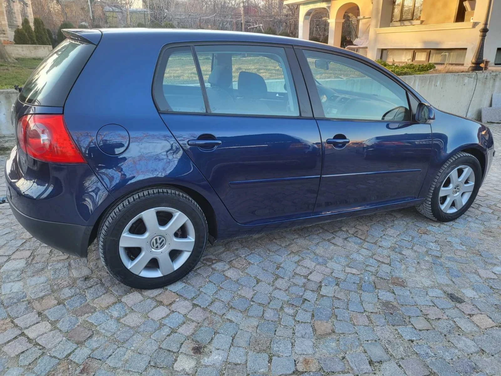 VW Golf 1.9 TDI, снимка 8 - Автомобили и джипове - 53738138