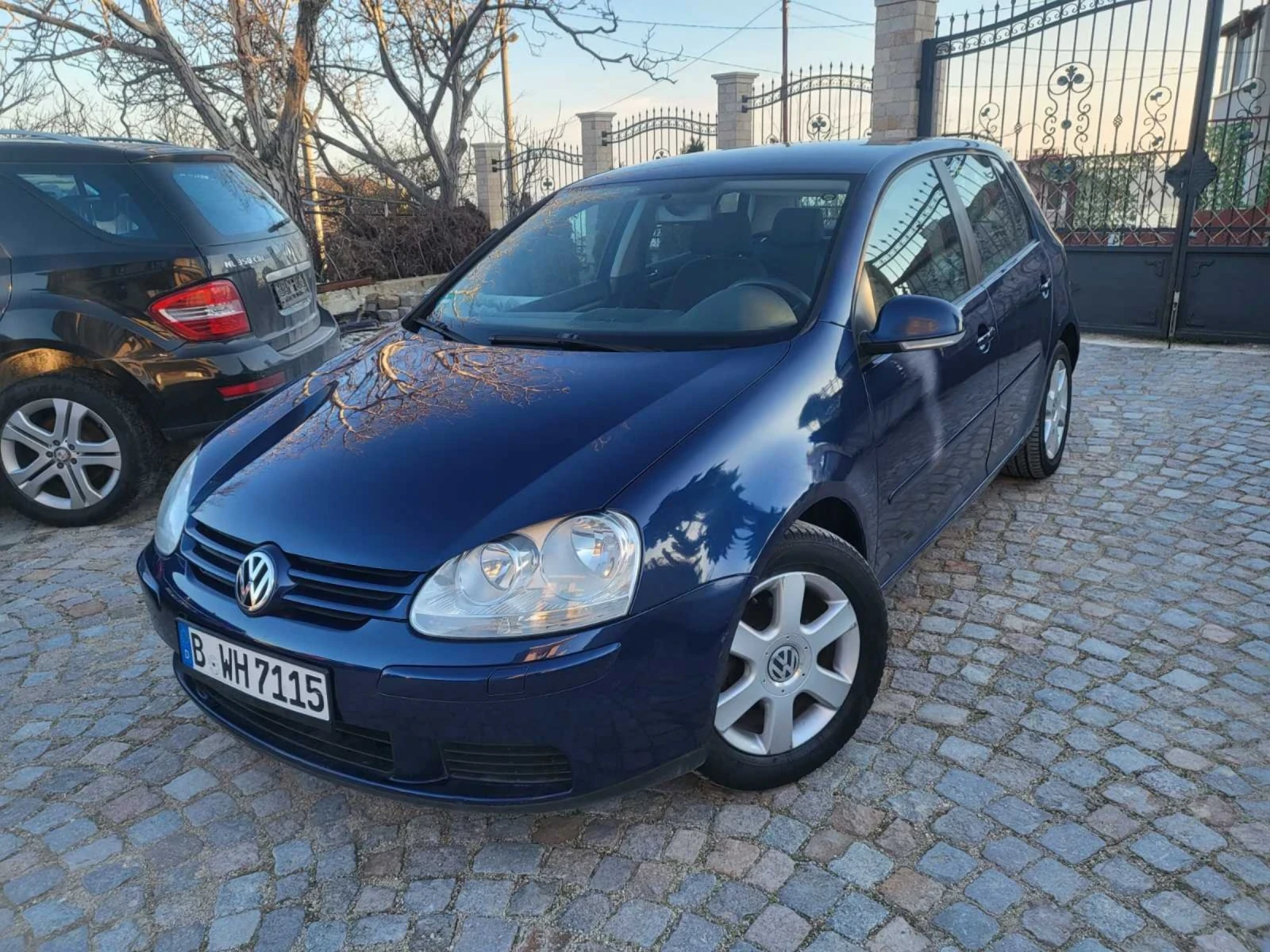 VW Golf 1.9 TDI, снимка 6 - Автомобили и джипове - 53738138