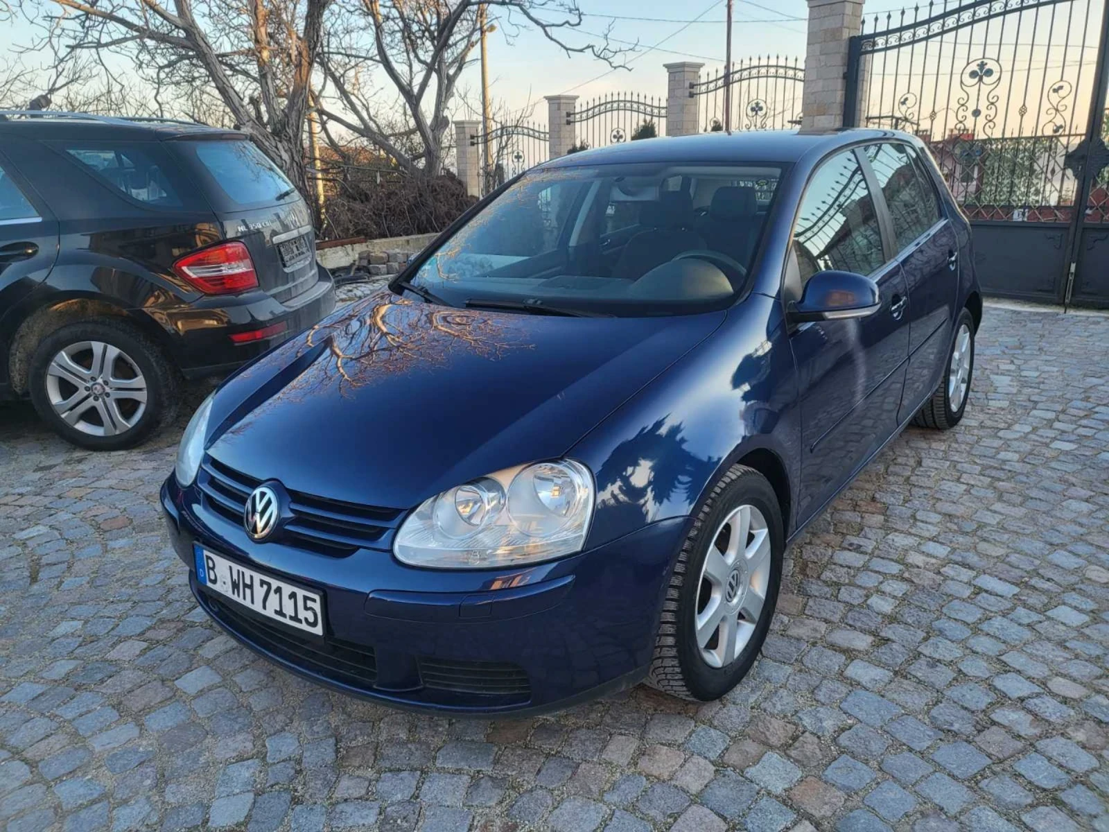VW Golf 1.9 TDI, снимка 2 - Автомобили и джипове - 53738138