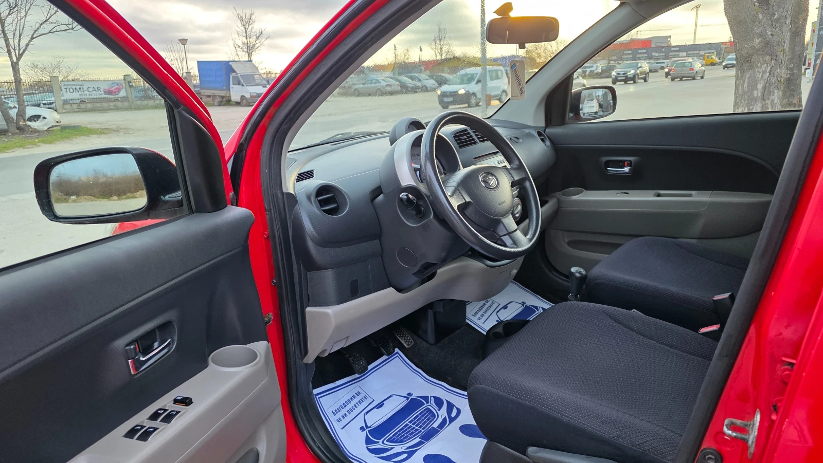 Daihatsu Sirion БЕЗУПРЕЧНА , снимка 6 - Автомобили и джипове - 54209292