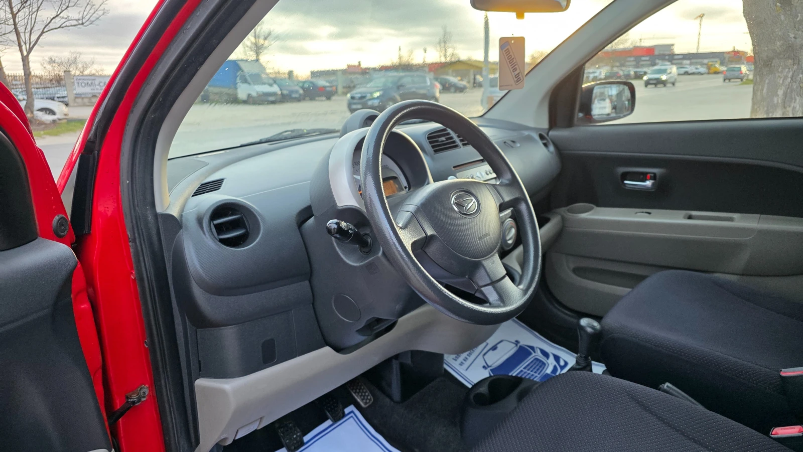 Daihatsu Sirion БЕЗУПРЕЧНА , снимка 7 - Автомобили и джипове - 54209292