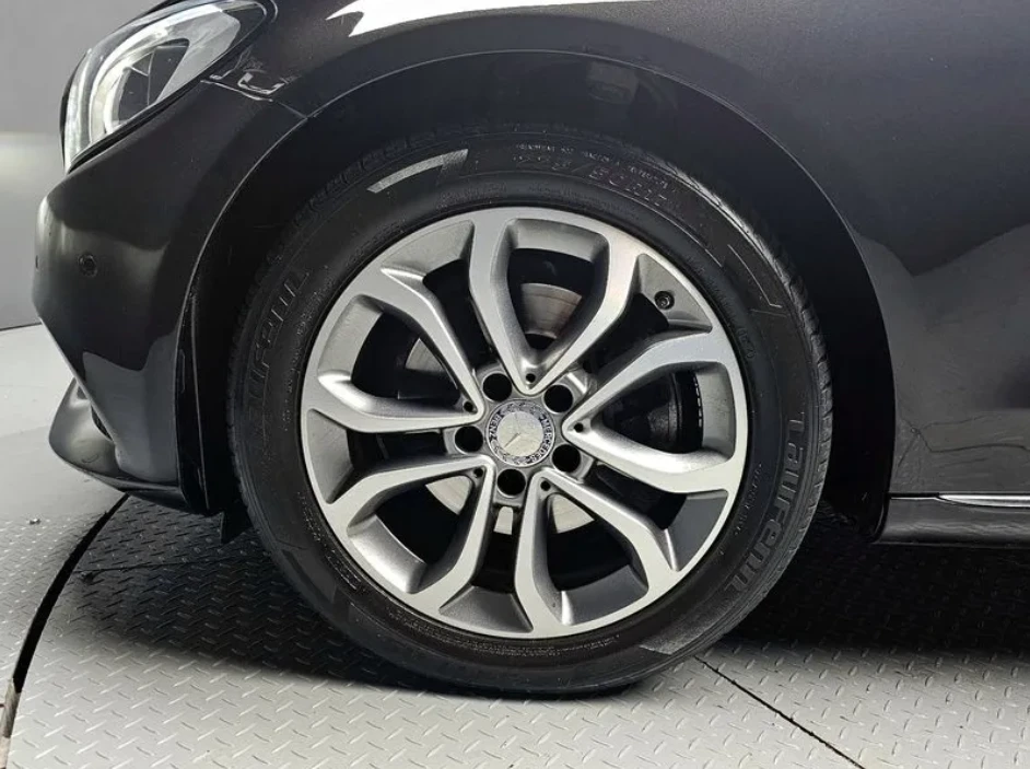 Mercedes-Benz C 220 W 205 D 4MATIC, снимка 5 - Автомобили и джипове - 54466783