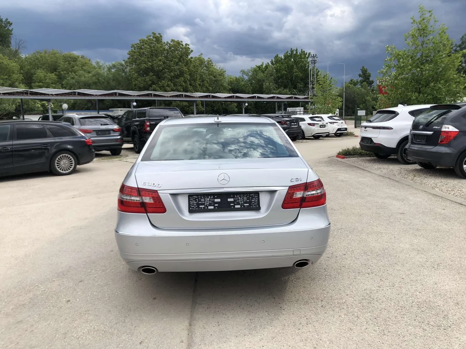 Mercedes-Benz E 220 FACELIFT ANANGARDE LED, снимка 6 - Автомобили и джипове - 54570931