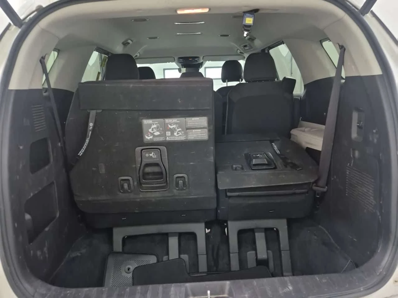 Kia Carnival LX| ПОДГРЕВИ| CARFAX| АВТОФИНАНСИРАНЕ, снимка 6 - Автомобили и джипове - 54656385