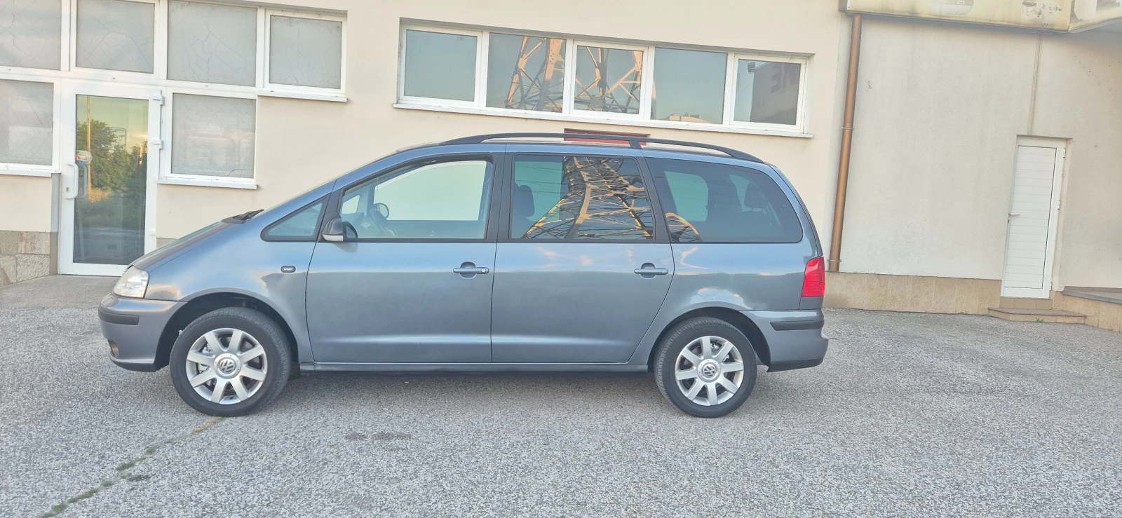 Seat Alhambra 1.9-TDI-116к.с.* 4х4* 6ск* 7мес* 09г, снимка 13 - Автомобили и джипове - 54714715