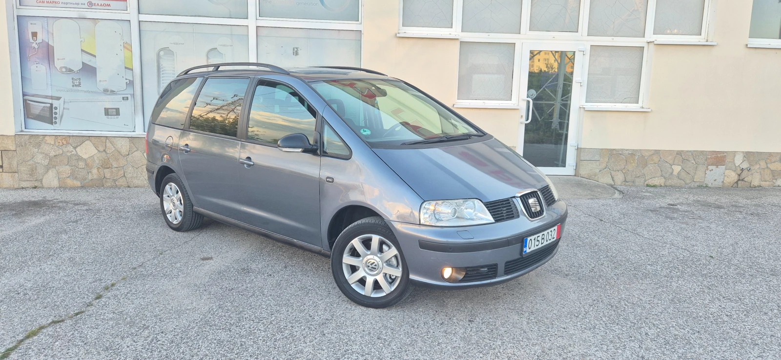Seat Alhambra 1.9-TDI-116к.с.* 4х4* 6ск* 7мес* 09г, снимка 14 - Автомобили и джипове - 54714715