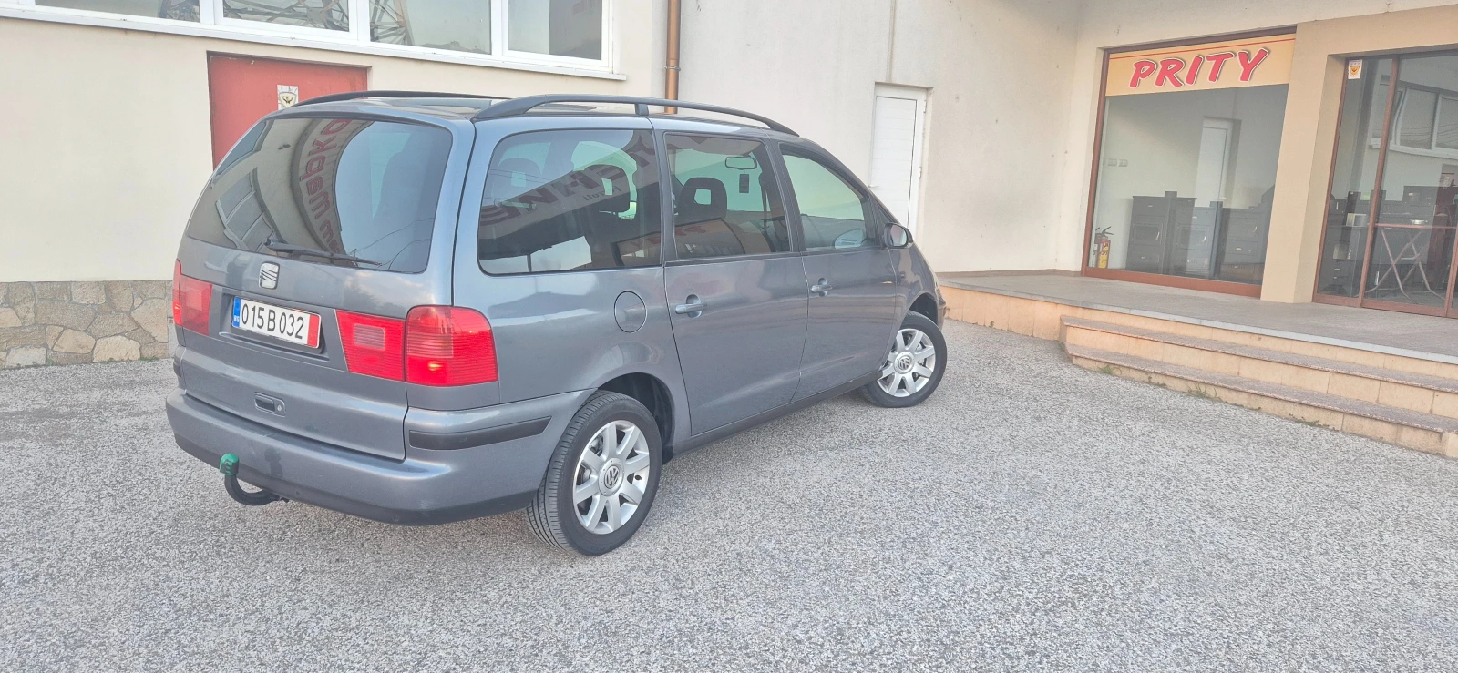 Seat Alhambra 1.9-TDI-116к.с.* 4х4* 6ск* 7мес* 09г, снимка 16 - Автомобили и джипове - 54714715