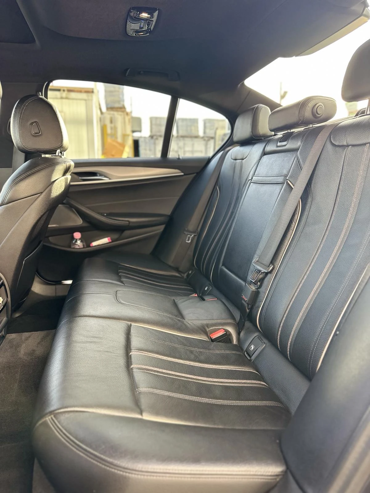 BMW 530 xDrive M Sport/HUD/Harman Kardon/Soft Close, снимка 10 - Автомобили и джипове - 55188664