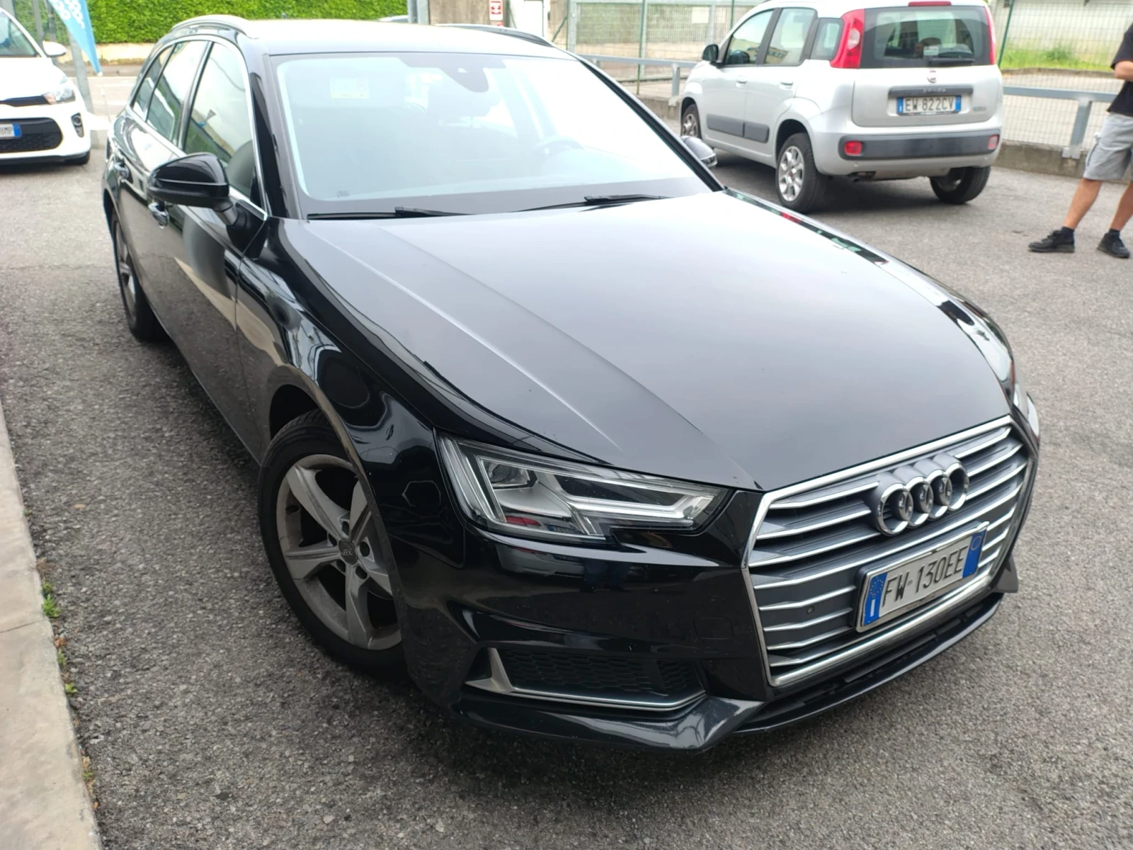 Audi A4 2.0TDI, снимка 4 - Автомобили и джипове - 55330406