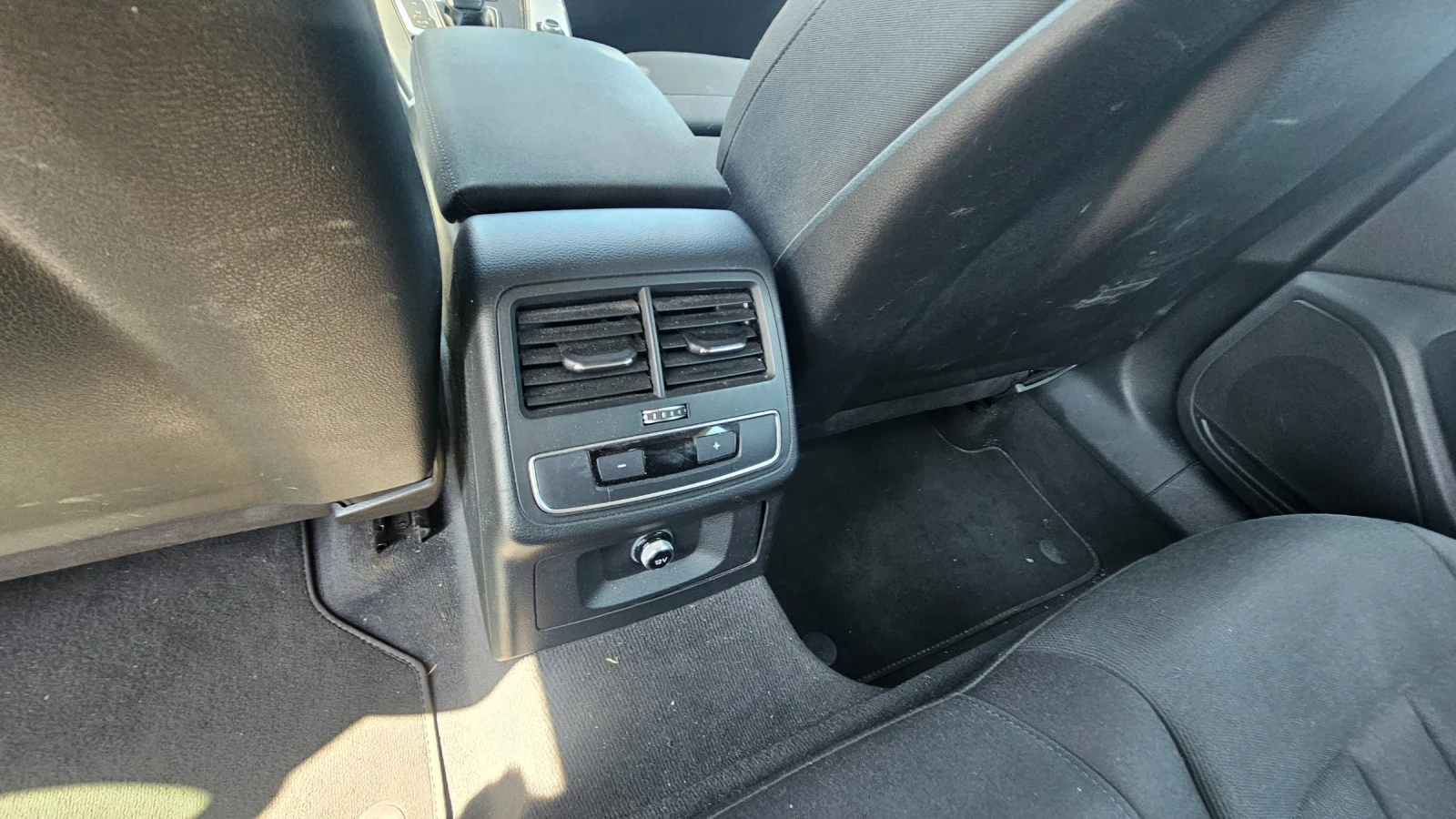 Audi A4 2.0TDI, снимка 14 - Автомобили и джипове - 55330406