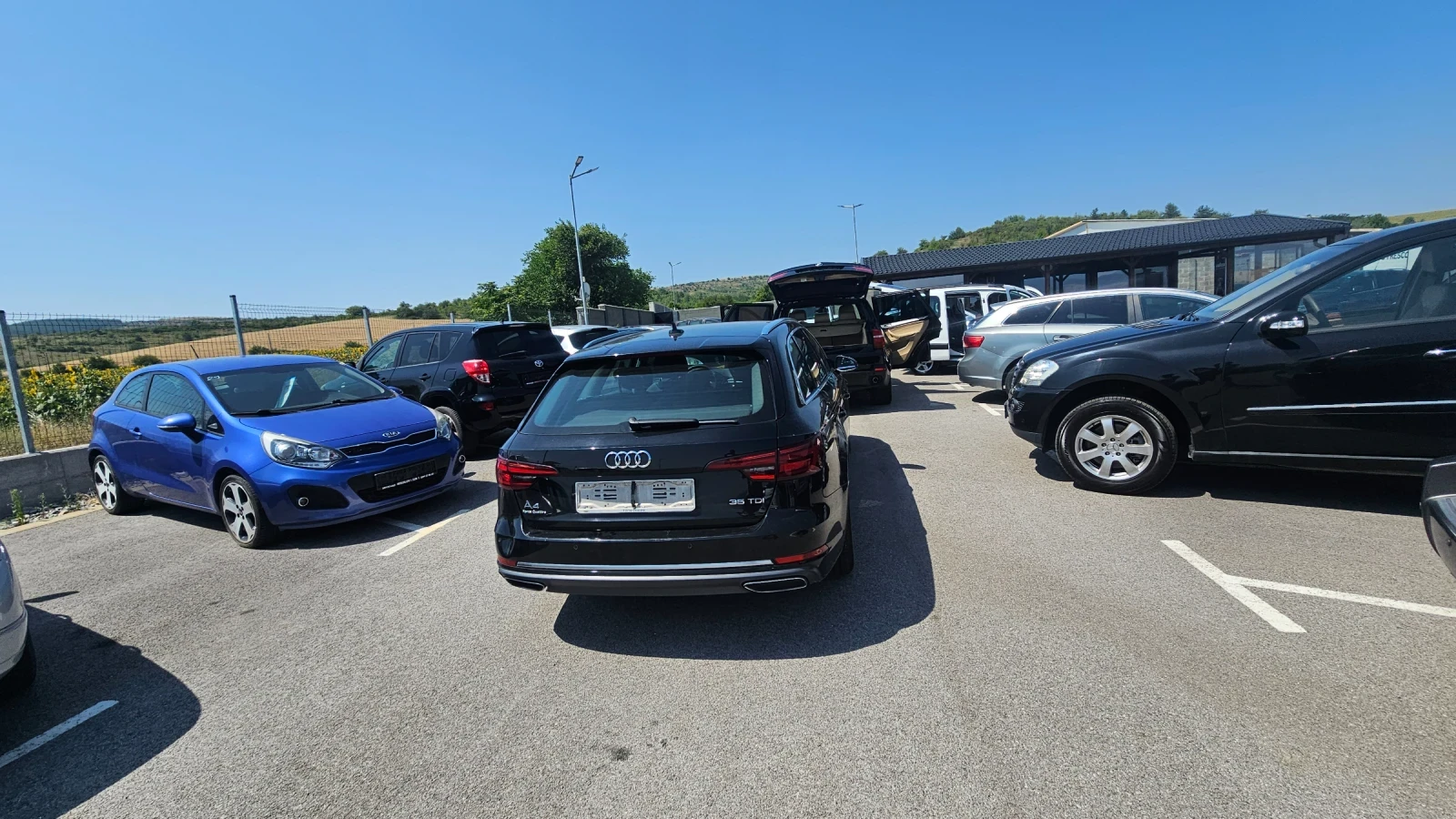 Audi A4 2.0TDI, снимка 8 - Автомобили и джипове - 55330406
