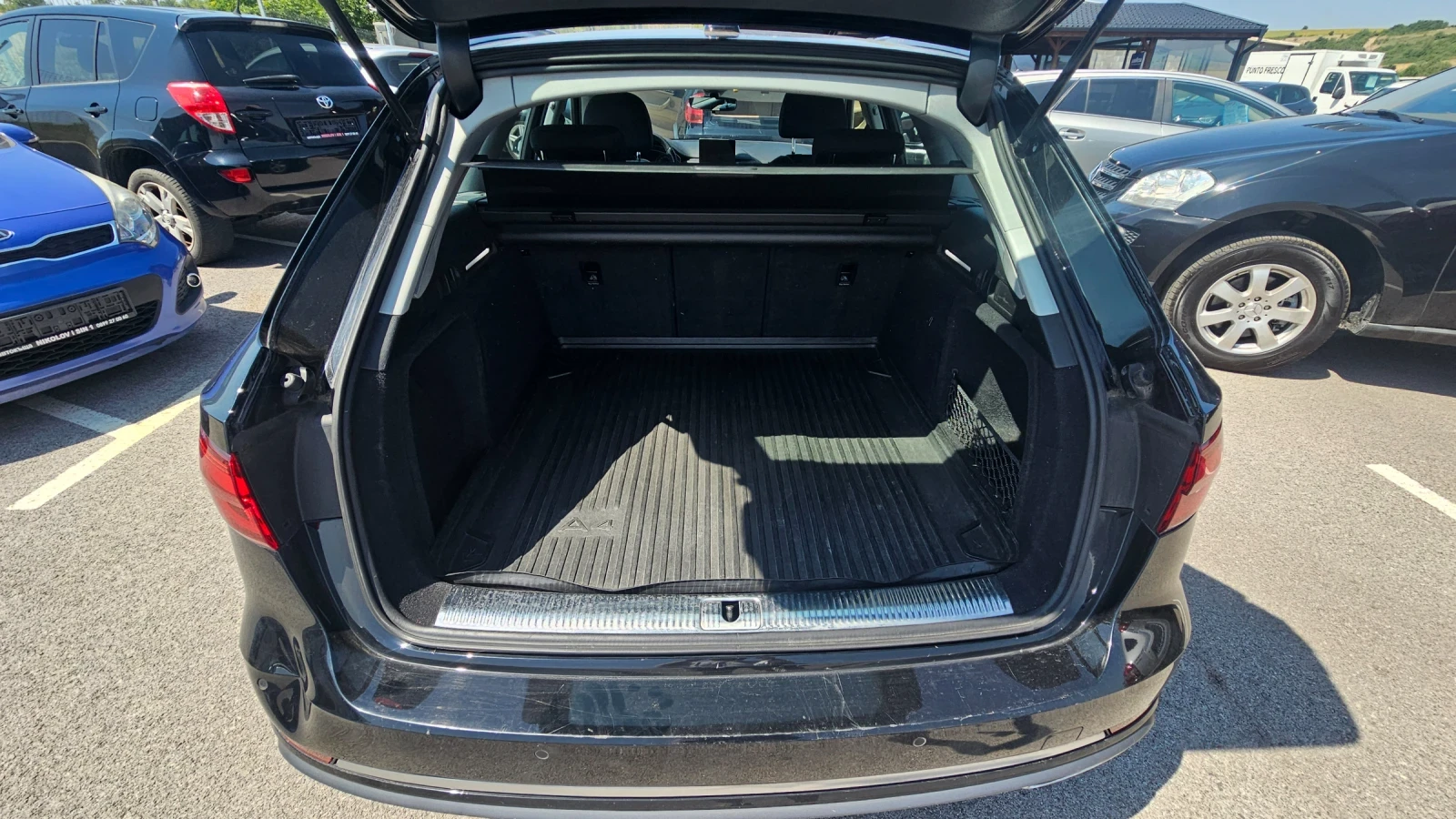 Audi A4 2.0TDI, снимка 6 - Автомобили и джипове - 55330406