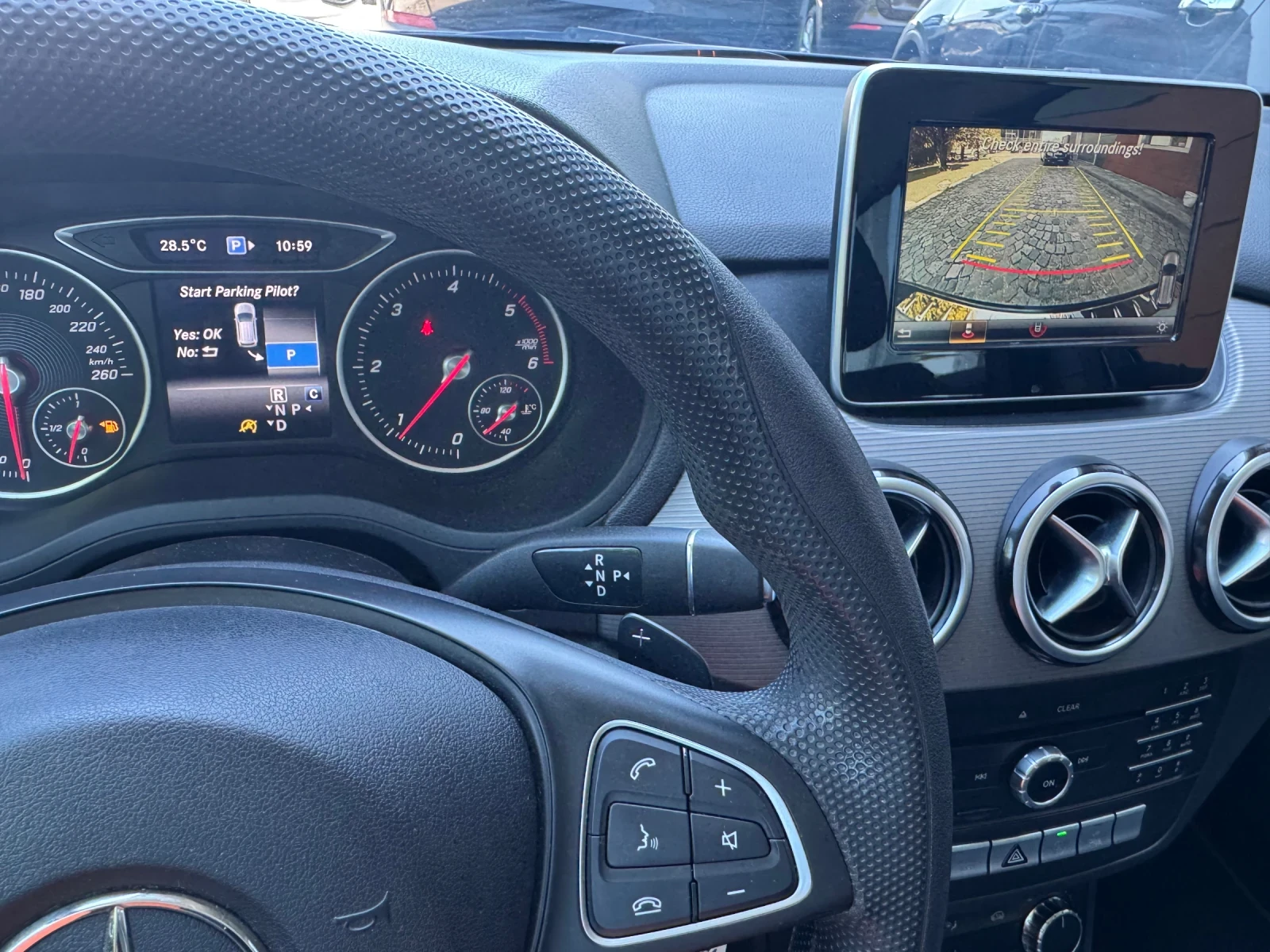 Mercedes-Benz B 180 Facelift Automatic , снимка 8 - Автомобили и джипове - 55474284