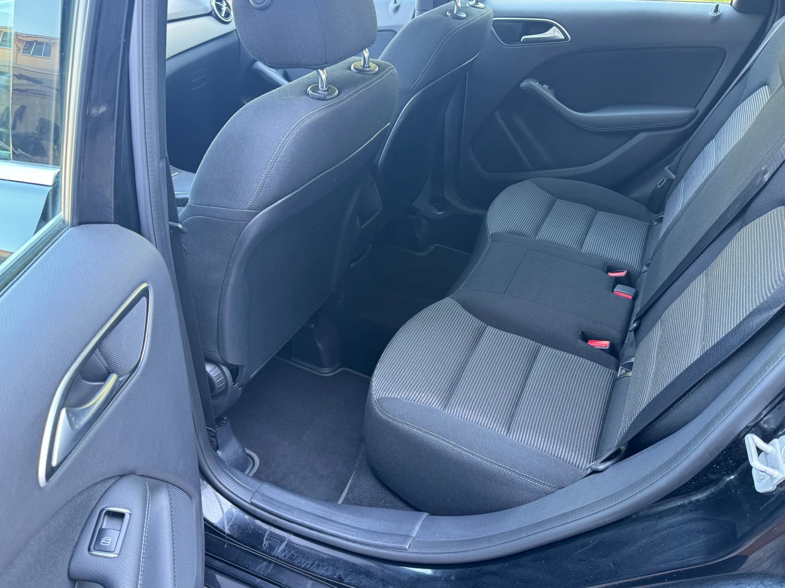 Mercedes-Benz B 180 Facelift Automatic , снимка 12 - Автомобили и джипове - 55474284