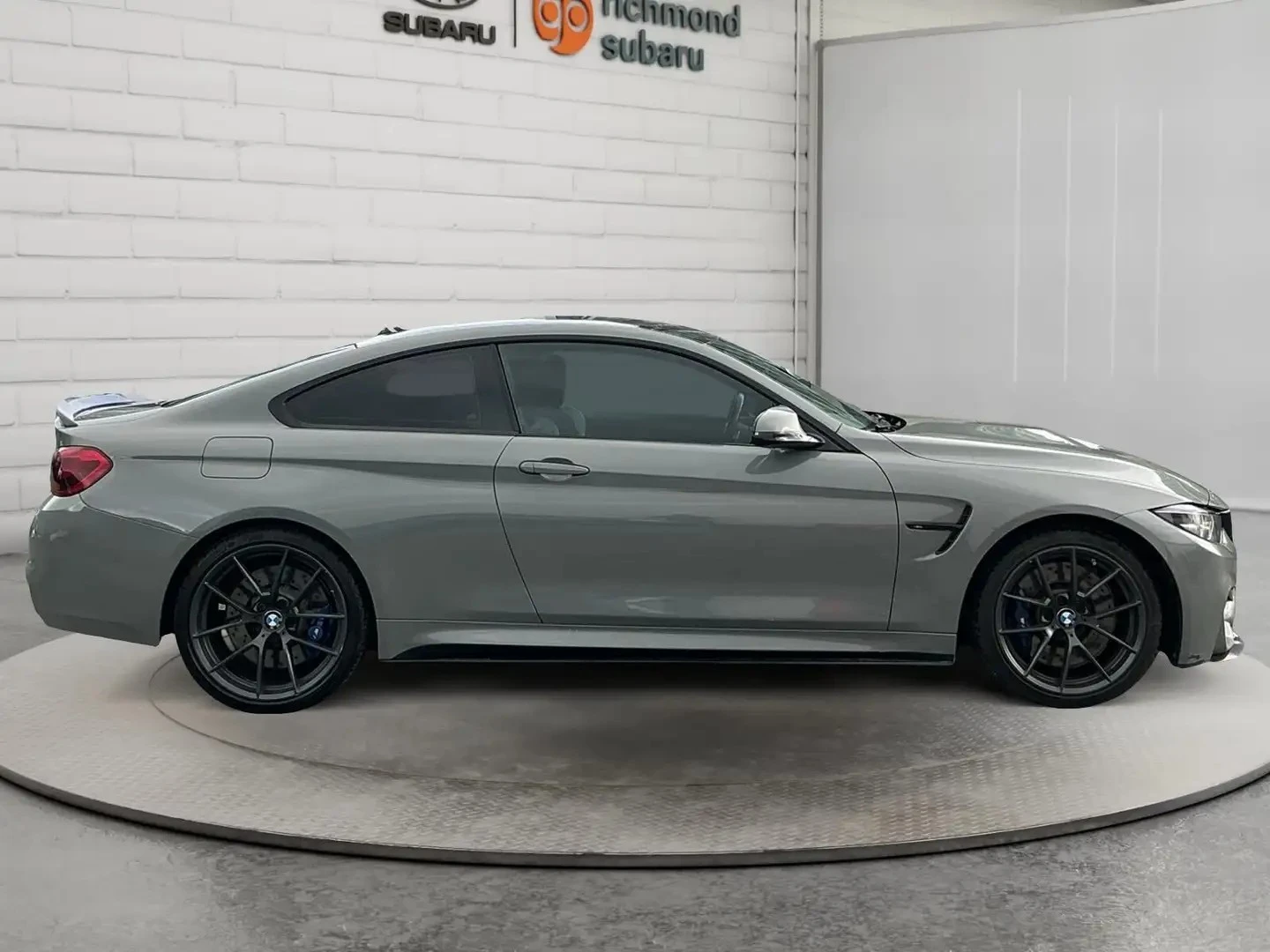 BMW M4 CS 1/3000 ЦЕНА ДО БЪЛГАРИЯ АВТОКРЕДИТ, снимка 4 - Автомобили и джипове - 55971757