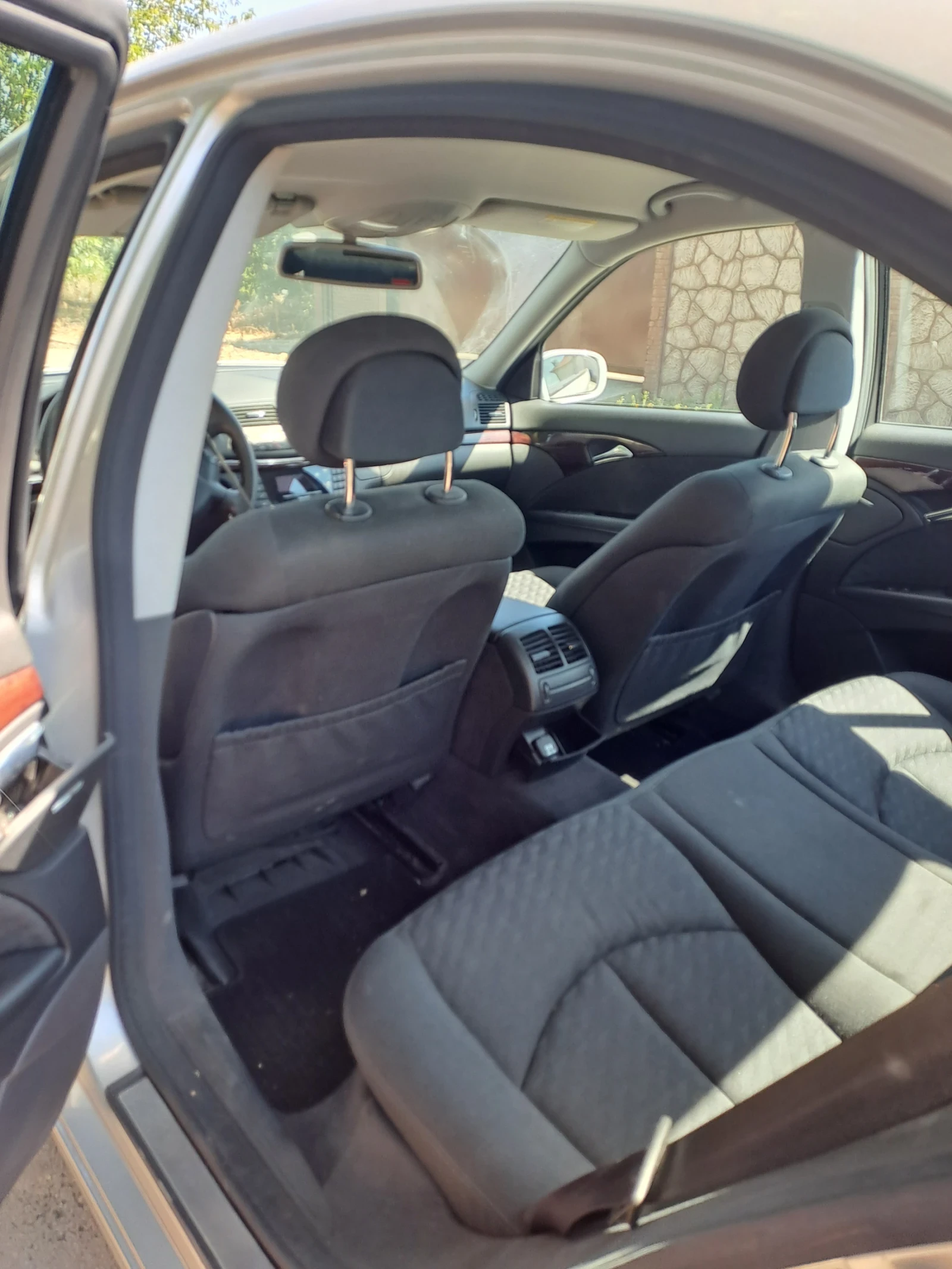 Mercedes-Benz E 220, снимка 6 - Автомобили и джипове - 56583467