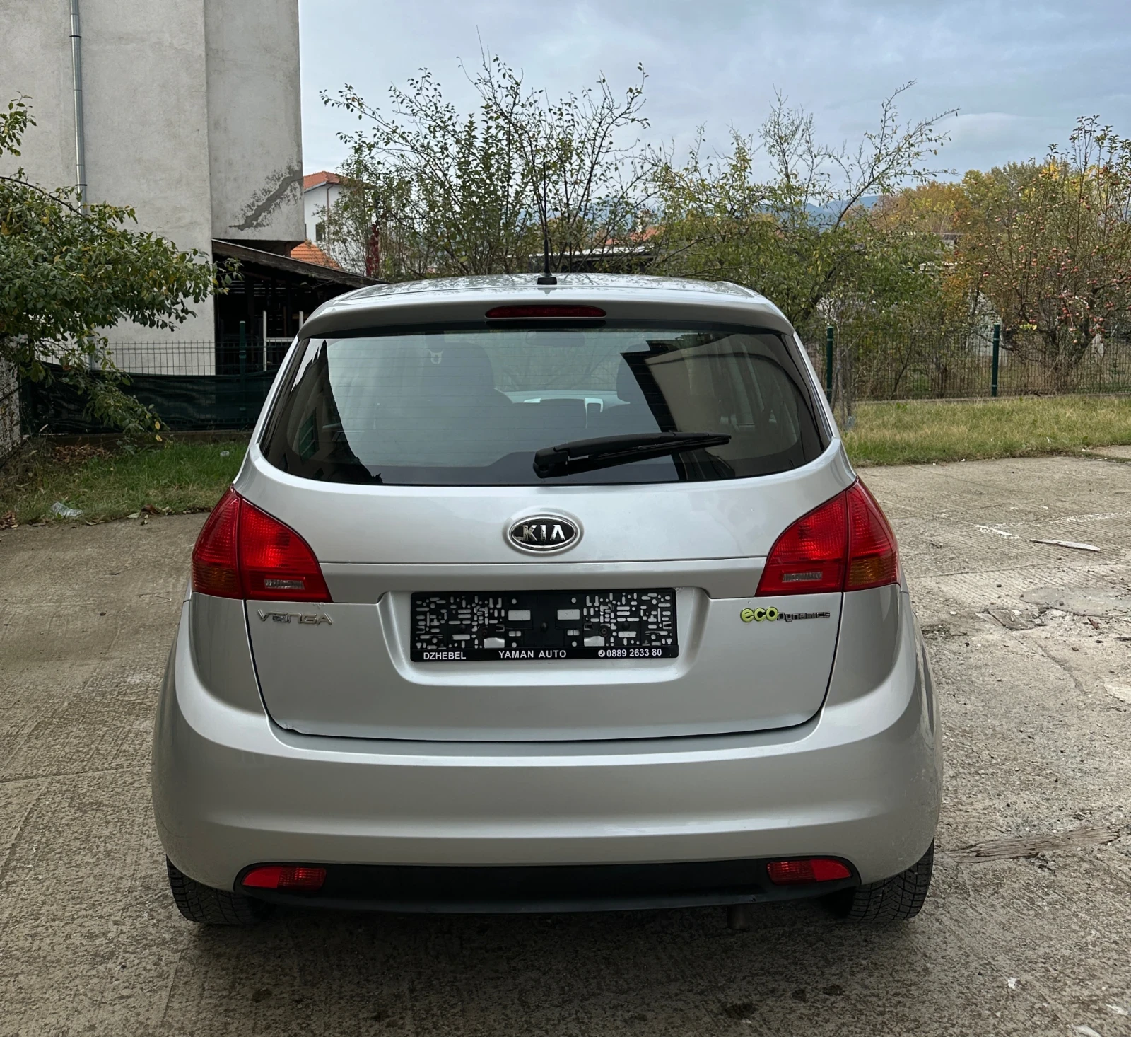 Kia Venga 1.4i* 90 коня* , снимка 6 - Автомобили и джипове - 56745707