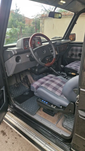 Mercedes-Benz G 250 - 18000 € / 35204.94 лв. - 77618357 4