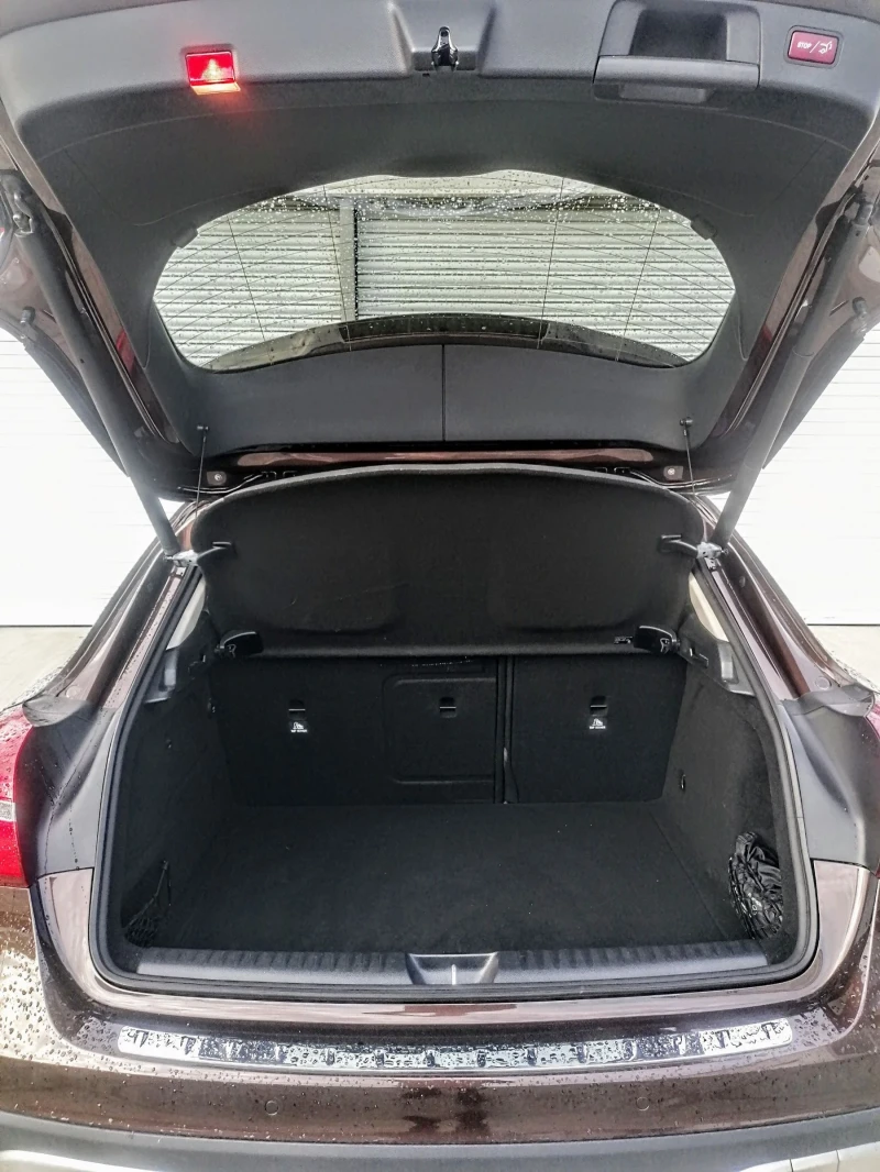 Mercedes-Benz GLA 220 4 MATIC, снимка 13 - Автомобили и джипове - 50772861