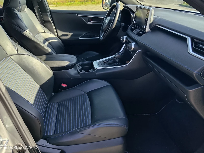 Toyota Rav4 2.5 hybrid, снимка 10 - Автомобили и джипове - 52671144