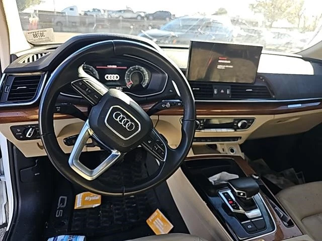 Audi Q5 Quattro* Distronic* Подгреви* Панорама* Камери* , снимка 6 - Автомобили и джипове - 48405070