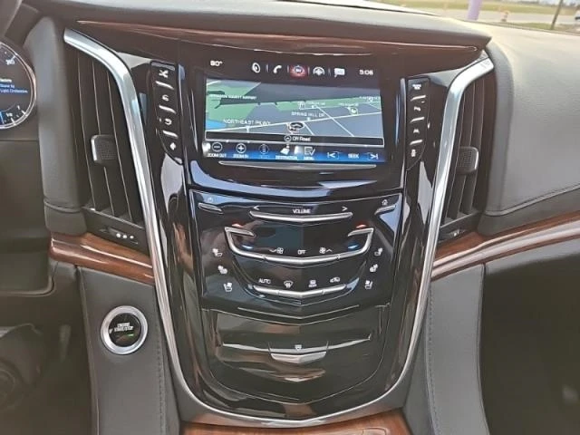 Cadillac Escalade BOSE* ПОДГРЕВ* ОБДУХВАНЕ* ПАМЕТ* КАМЕРА, снимка 11 - Автомобили и джипове - 48985406