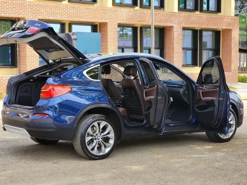 BMW X4 2.0d, снимка 6 - Автомобили и джипове - 54605291