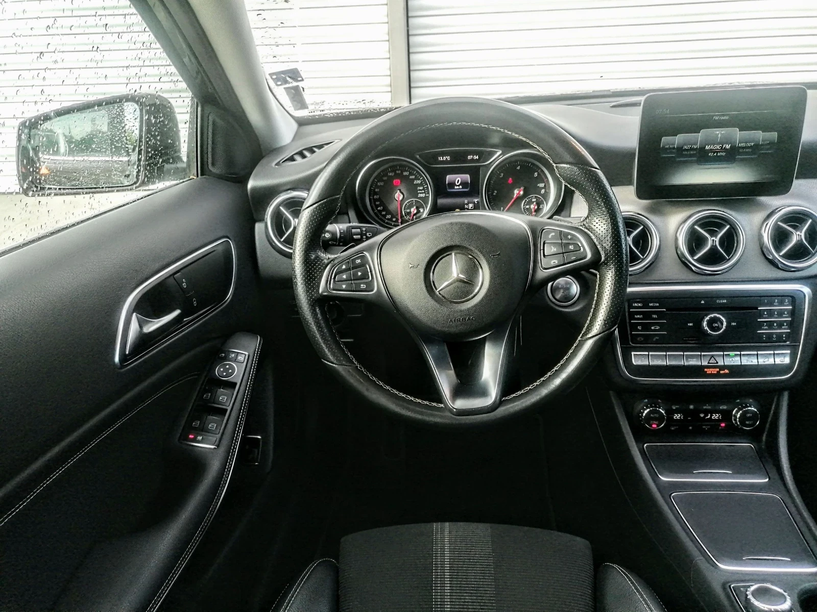 Mercedes-Benz GLA 220 4 MATIC - изображение 8
