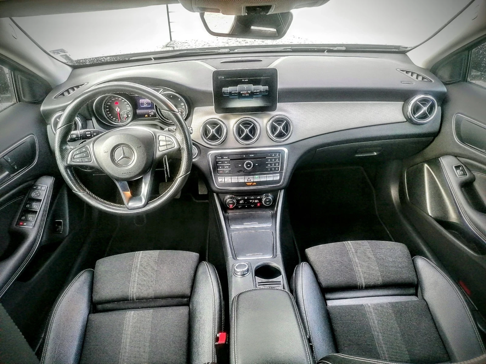 Mercedes-Benz GLA 220 4 MATIC - изображение 7