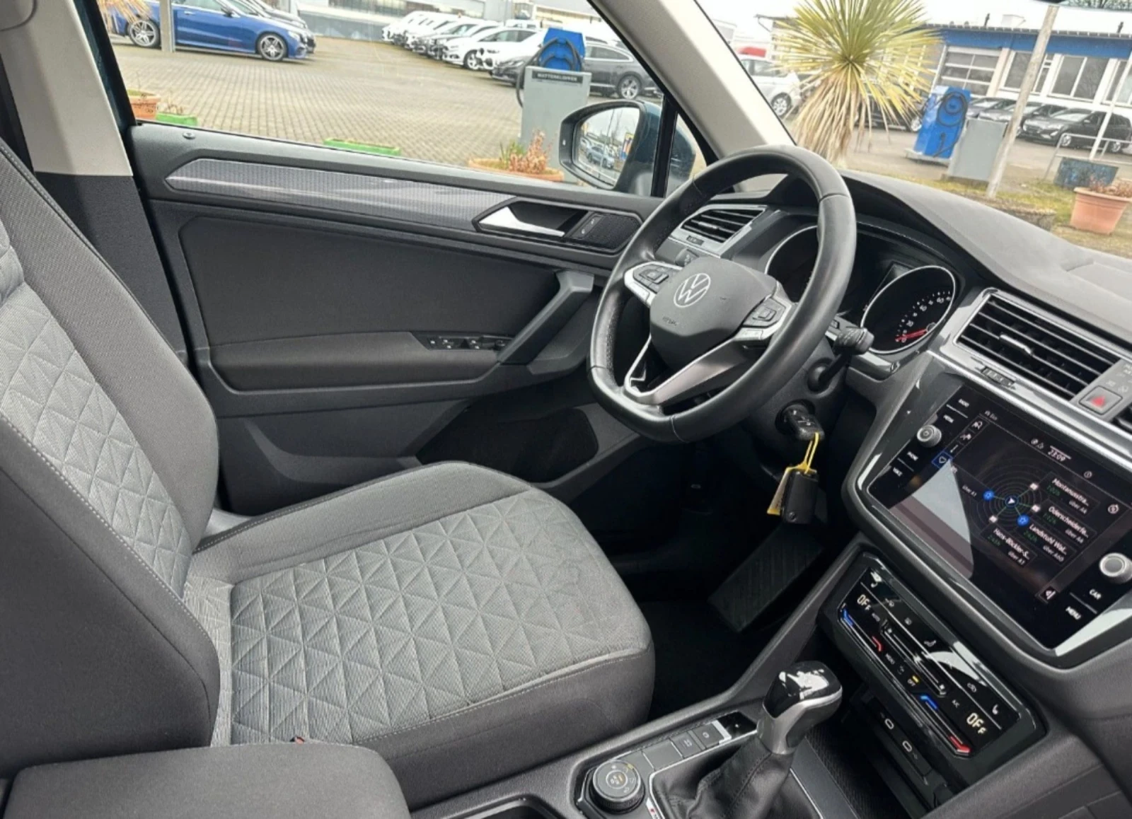 VW Tiguan 2, 0 TDI-150PS | Mobile.bg — изображение 6