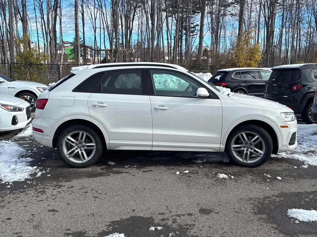 Audi Q3 * Komfort * CARFAX *    | Mobile.bg   4