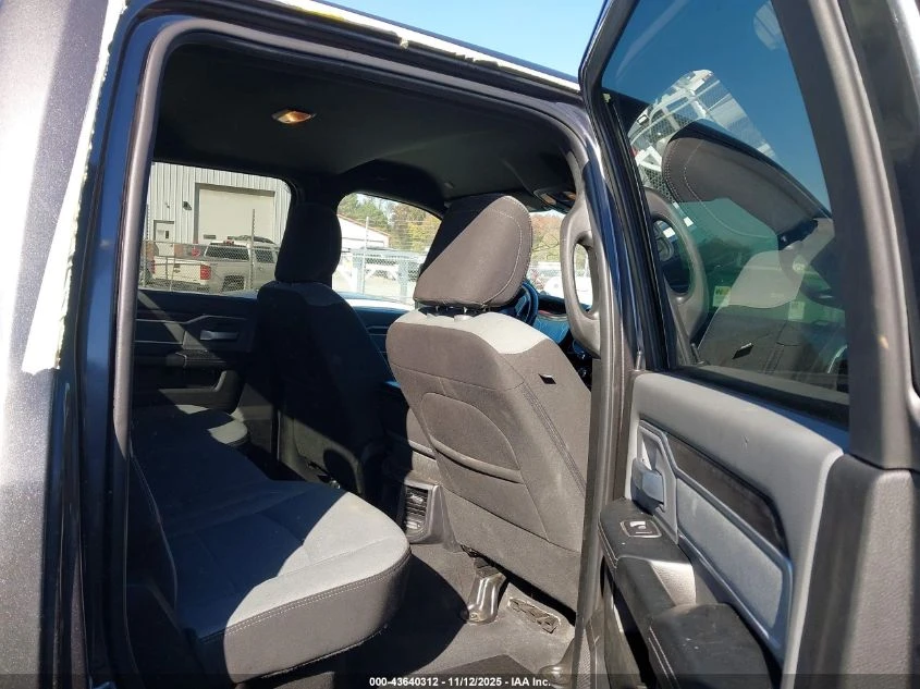 Dodge RAM 2500 HEMI 6.4BIG HORN 4X4 6'4 BOX* �������* ����� � | Mobile.bg � ����������� 11